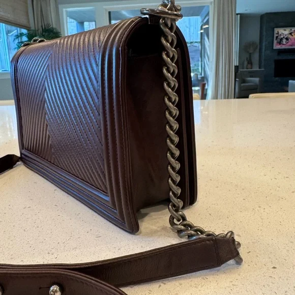 Chanel Chevron Boy Bag brown - Picture 4 of 14
